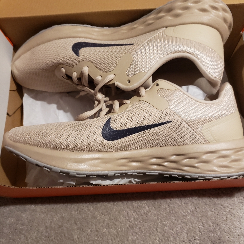 Nike Men's Revolution 6 Next Nature Oatmeal DC3728 101 Size 8.5